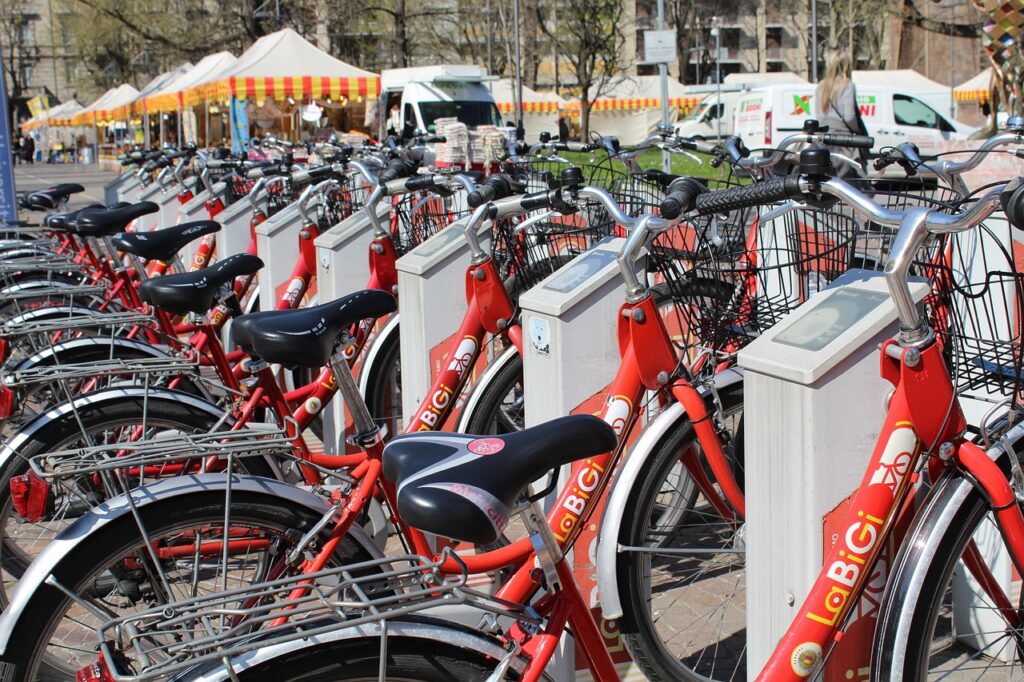 découvrez les économies réalisées grâce aux vélos d'entreprise : avantages fiscaux, réduction des coûts de transport et promotion d'un mode de vie sain au travail.
