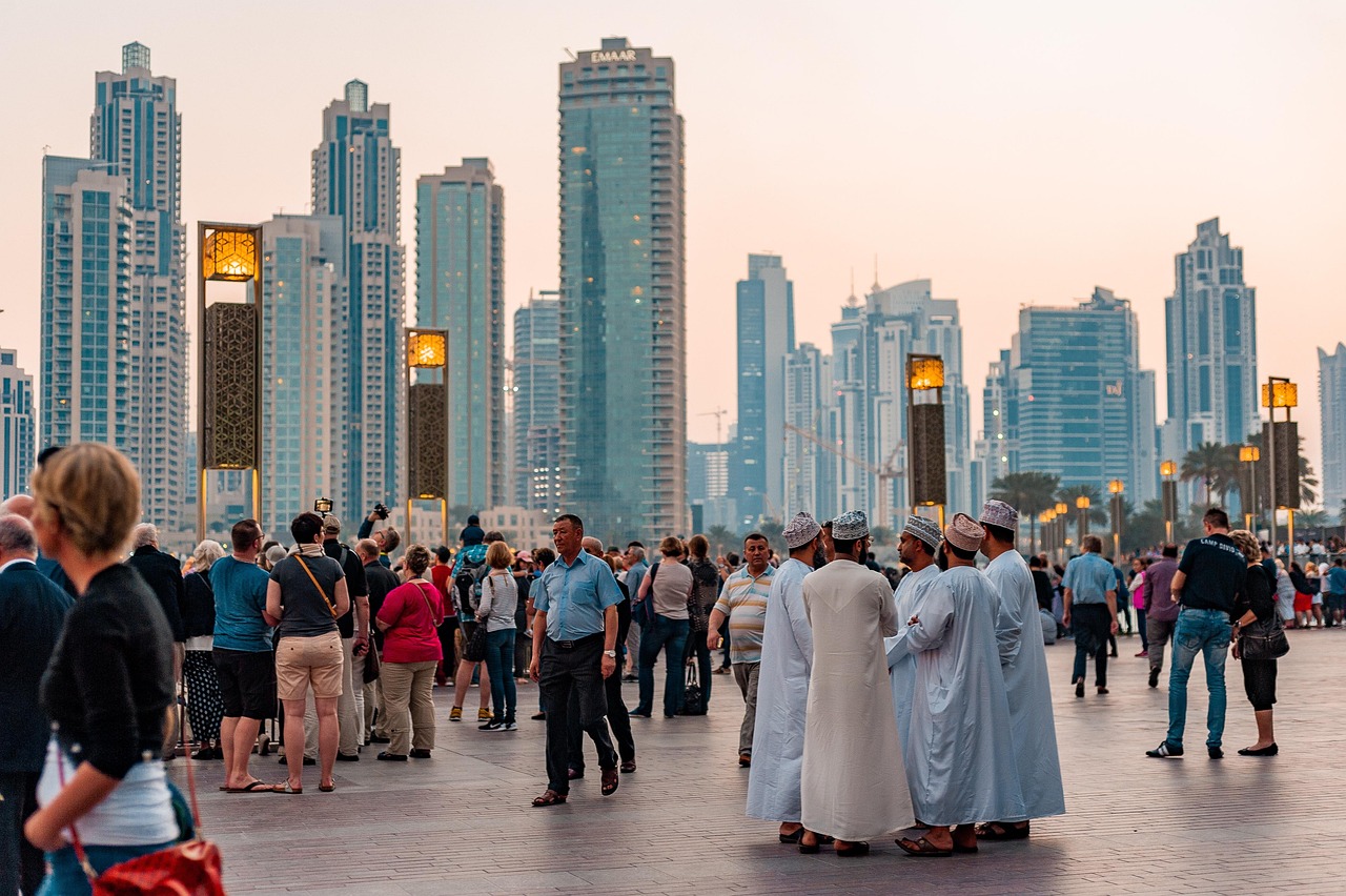 découvrez dubaï, une ville futuriste alliant luxe, culture et innovation au cœur du désert, avec ses gratte-ciels emblématiques, ses centres commerciaux grandioses et ses expériences uniques.