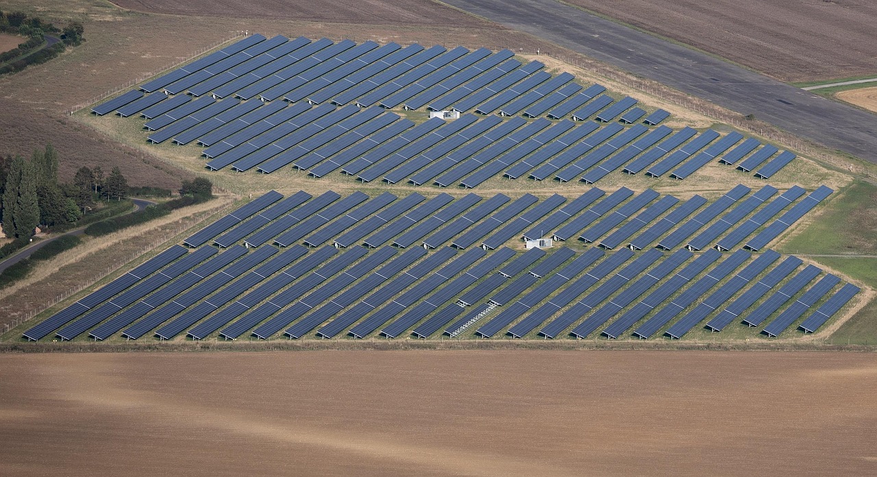 découvrez nos solutions d'installations solaires adaptées à vos besoins énergétiques. profitez des avantages des énergies renouvelables et réduisez votre empreinte carbone grâce à nos systèmes photovoltaïques performants.